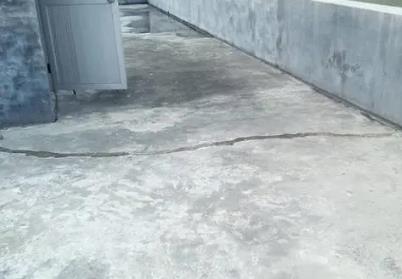 金坛楼顶漏水维修公司分享下如何解决卫生间隐蔽部位漏水的问题?